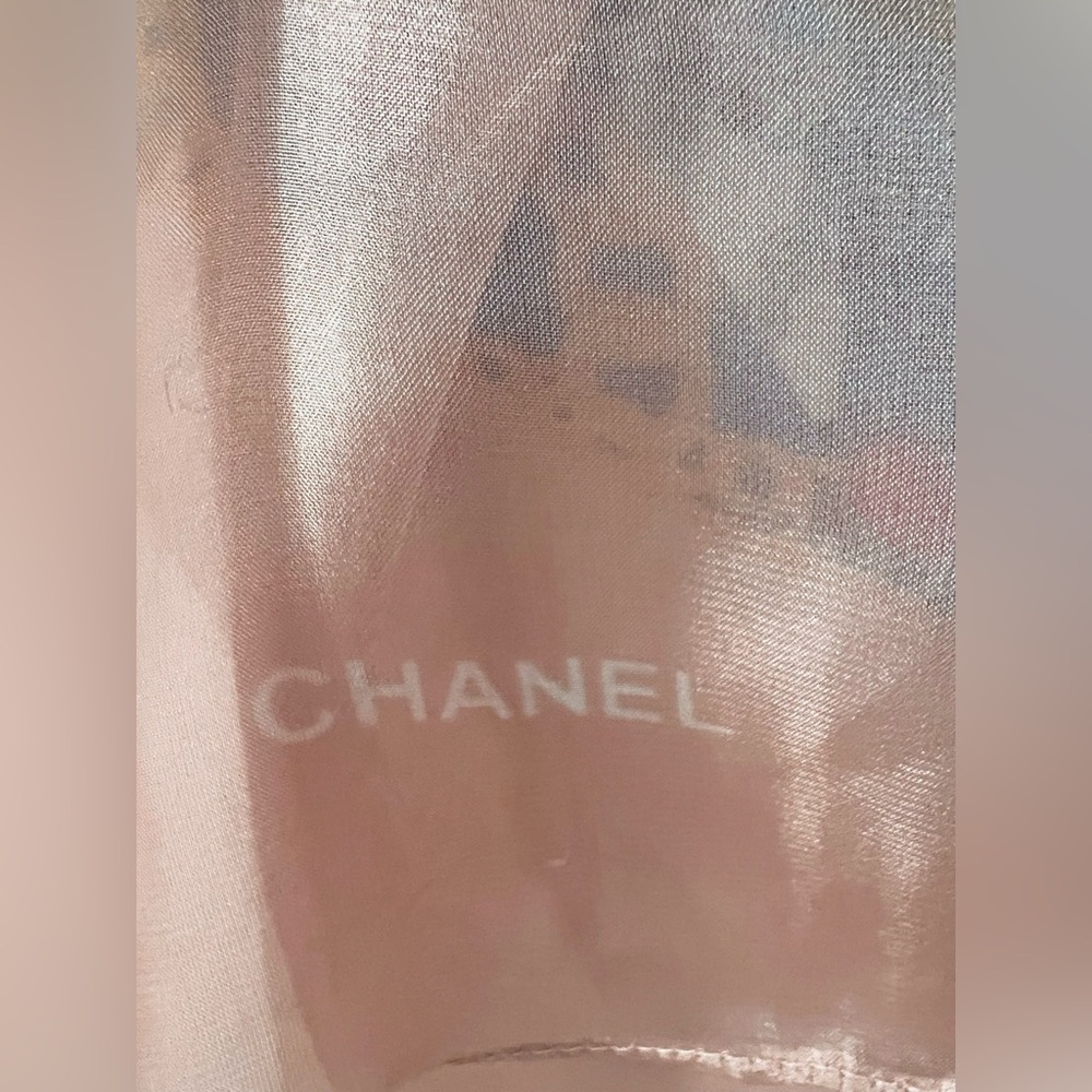 CHANEL Vintage Scarf - Picture 4 of 6